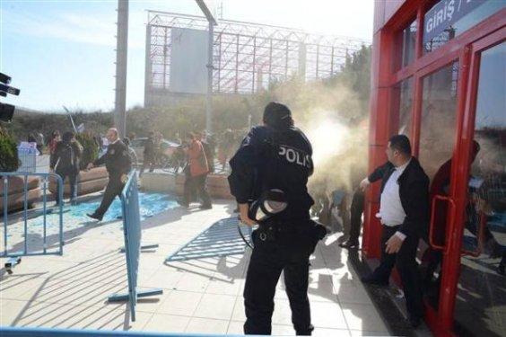 Baraj ve HES Fuarı’nı protesto ettiler 