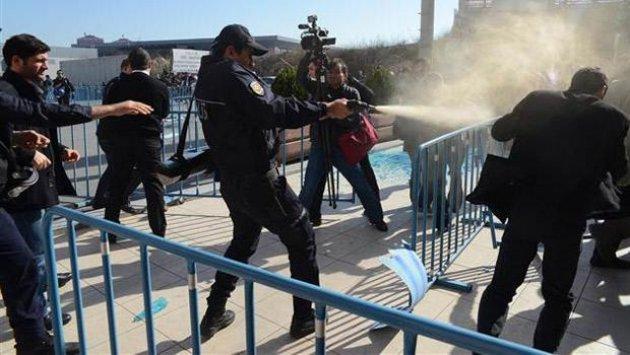 Baraj ve HES Fuarı’nı protesto ettiler 