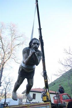 Tekkeköy Mağaraları'nın etrafında Taş Devri insanları var