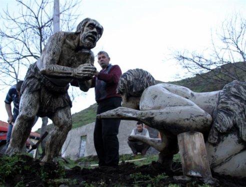 Tekkeköy Mağaraları'nın etrafında Taş Devri insanları var