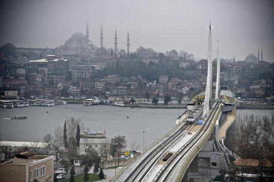 Haliç Metro Geçiş Köprüsü açıldı