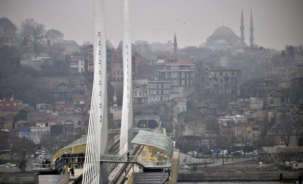 Haliç Metro Geçiş Köprüsü açıldı