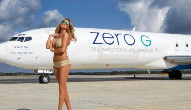 Kate Upton uzayda bikini giydi