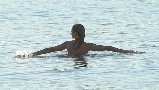 Kimberley Garner rüzgarın kurbanı oldu