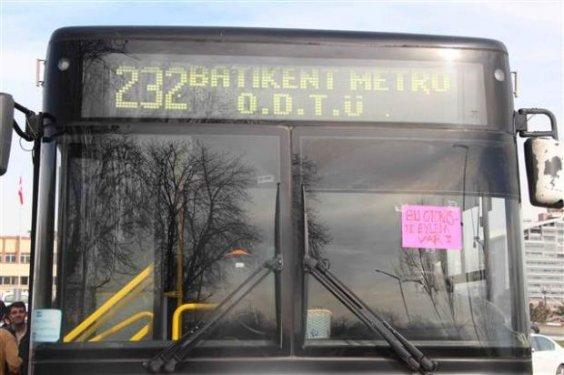 ODTÜ öğrencileri otobüsten inmeme eylemi yaptı