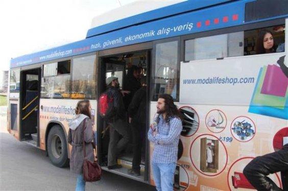 ODTÜ öğrencileri otobüsten inmeme eylemi yaptı