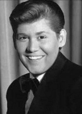 Botoksu fazla kaçıran ünlüler 