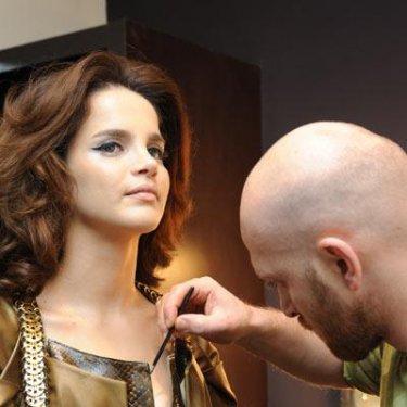 Tuğçe Kazaz dövmelerini sildirdi