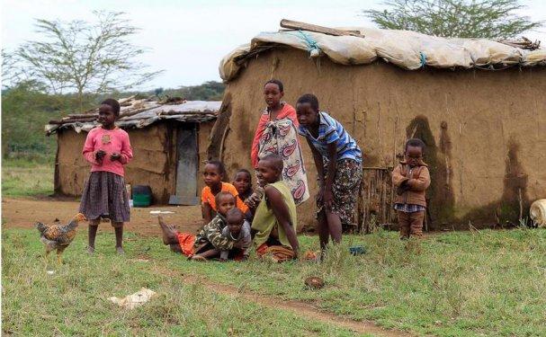 Doğu Afrika'nın Maasai kabilesi geleneklerini sürdürüyor