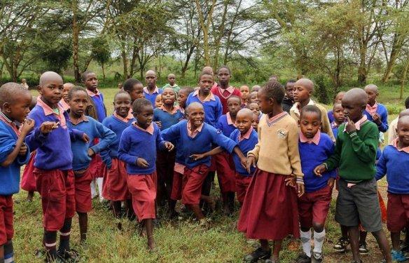 Doğu Afrika'nın Maasai kabilesi geleneklerini sürdürüyor