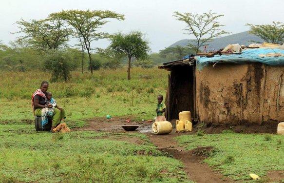 Doğu Afrika'nın Maasai kabilesi geleneklerini sürdürüyor