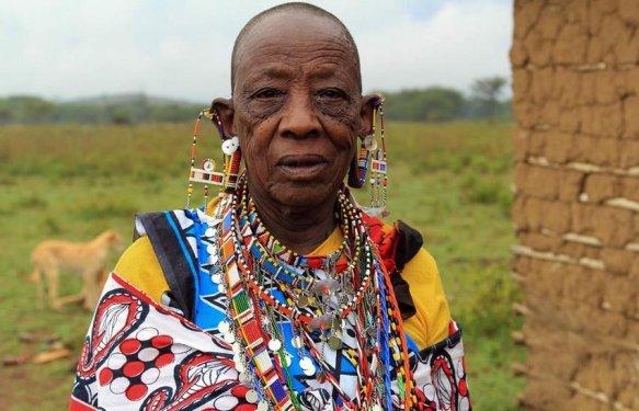 Doğu Afrika'nın Maasai kabilesi geleneklerini sürdürüyor