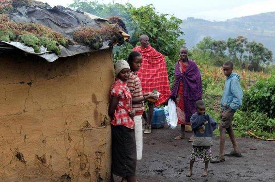 Doğu Afrika'nın Maasai kabilesi geleneklerini sürdürüyor