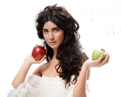 Tuba Büyüküstün Ortadoğu’daki ilgiye alıştı