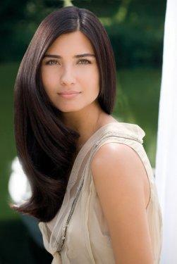 Tuba Büyüküstün Ortadoğu’daki ilgiye alıştı