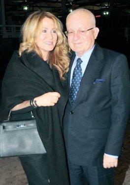 Çocuğu yaşındakilerle aşk yaşayan ünlüler