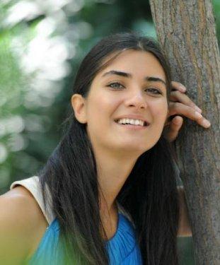 Tuba Büyüküstün Ortadoğu’daki ilgiye alıştı