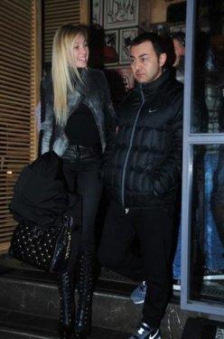 Çocuğu yaşındakilerle aşk yaşayan ünlüler