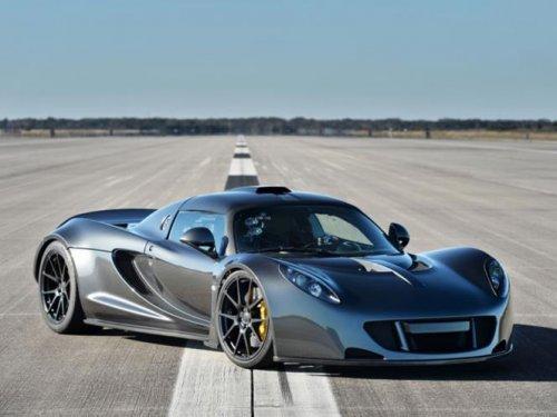 Dünyanın en hızlı otomobili Hennessey Venom GT