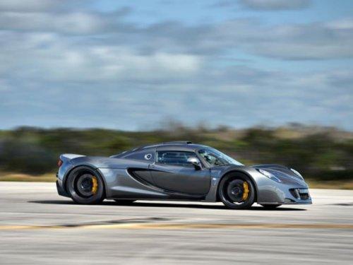 Dünyanın en hızlı otomobili Hennessey Venom GT