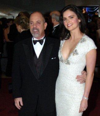 Çocuğu yaşındakilerle aşk yaşayan ünlüler