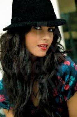 Tuba Büyüküstün Ortadoğu’daki ilgiye alıştı