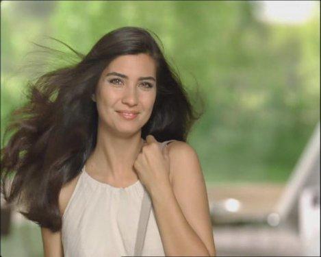 Tuba Büyüküstün Ortadoğu’daki ilgiye alıştı