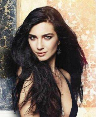 Tuba Büyüküstün Ortadoğu’daki ilgiye alıştı