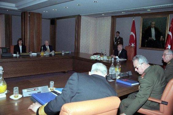 Necmettin Erbakan'ın anılarından kitap çıkarıldı