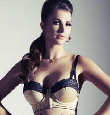 Natasha Giggs kocasını 8 yıl kardeşiyle aldattı