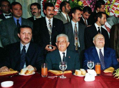 Necmettin Erbakan'ın anılarından kitap çıkarıldı