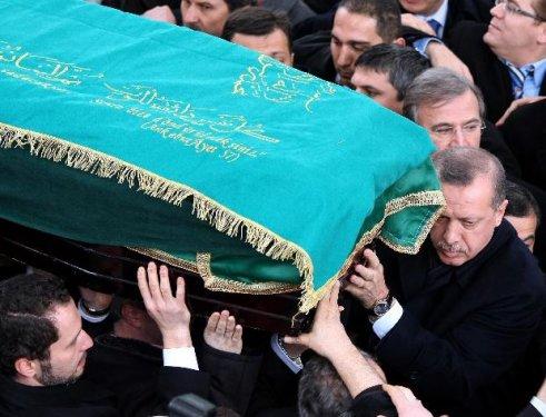 Necmettin Erbakan'ın anılarından kitap çıkarıldı