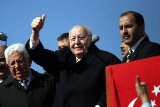 Necmettin Erbakan'ın anılarından kitap çıkarıldı