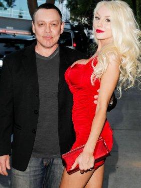 Courtney Stodden sahili birbirine kattı