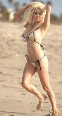 Courtney Stodden sahili birbirine kattı