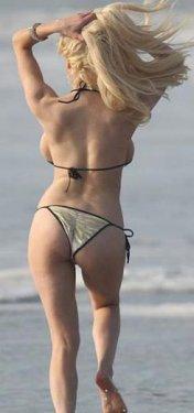 Courtney Stodden sahili birbirine kattı