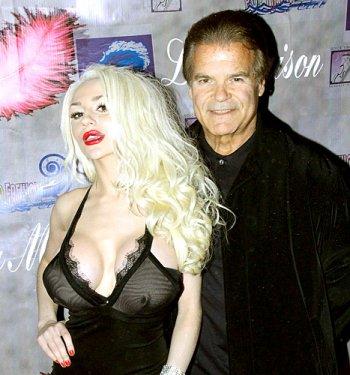 Courtney Stodden sahili birbirine kattı