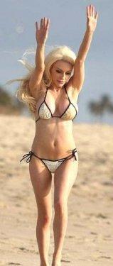 Courtney Stodden sahili birbirine kattı