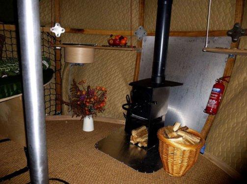 İngiltere'nin ilk ağaç ev oteli büyük talep görüyor