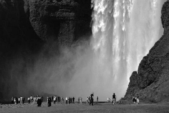 Skogafoss Şelalesi büyüleyici güzellikte - Resim 19