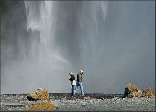 Skogafoss Şelalesi büyüleyici güzellikte - Resim 15