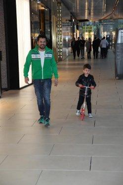 Çağla Şikel'in aile saadeti