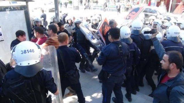 Hatay'da Başbakan protestosuna polis müdahalesi