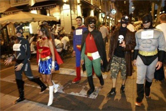 Süper kahramanlar karşımızda