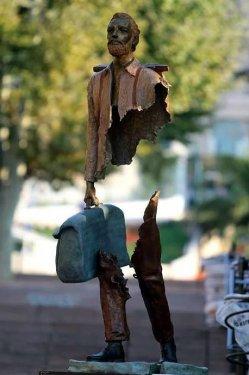 Bruno Catalano'nun eksik heykel çalışması