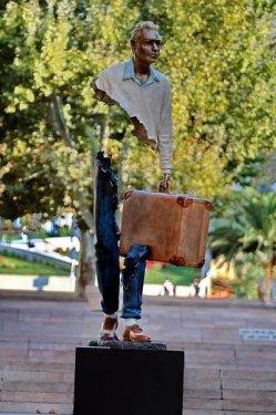 Bruno Catalano'nun eksik heykel çalışması