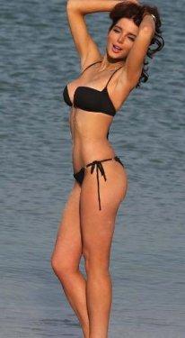 Güzel model Helen Flanagan bikinili pozlar