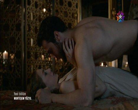 Yasemin Allen Muhteşem Yüzyıl'da halvete girdi