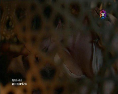 Yasemin Allen Muhteşem Yüzyıl'da halvete girdi