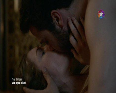 Yasemin Allen Muhteşem Yüzyıl'da halvete girdi